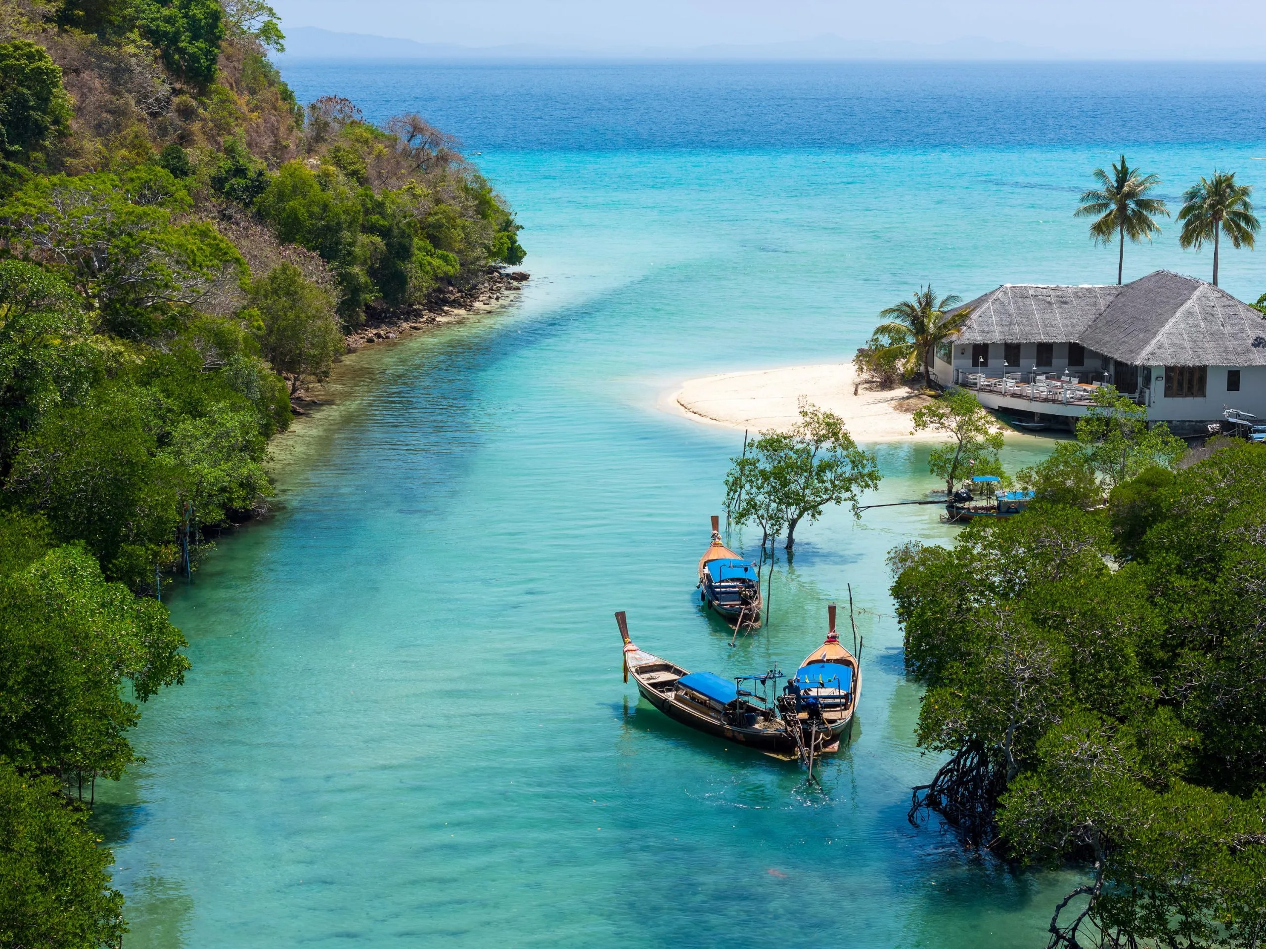 Phi Phi · N 07°44' · E 98°46' · +30°C